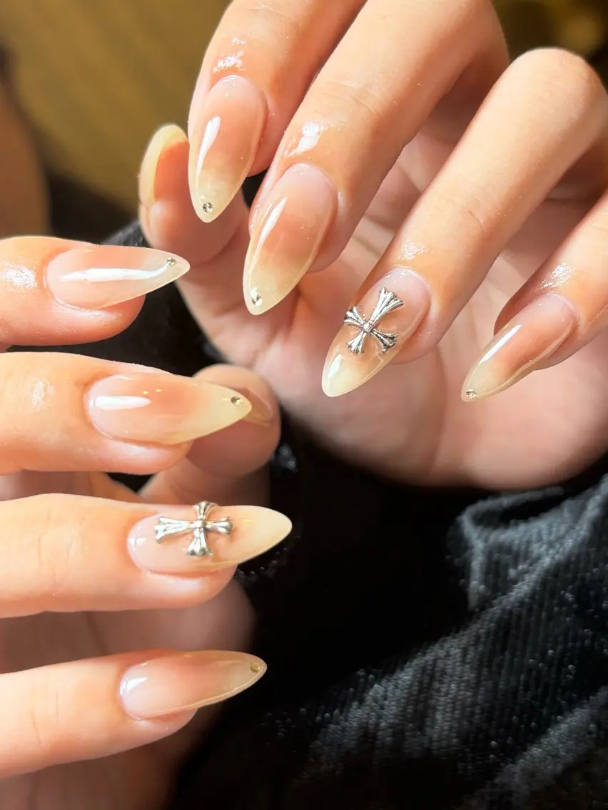 ネイル ハンドネイル フットネイル ✴︎ Delightのネイルデザイン