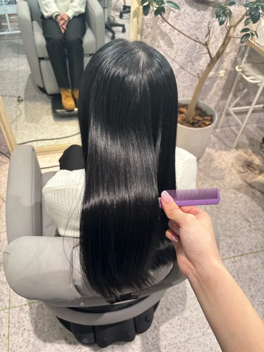 ロング カラー 黒髪 ブルーカラー ブルーブラック ダークグレー ダブルカラー 暖色カラー/ パリジェンヌ💟みくのヘアスタイル