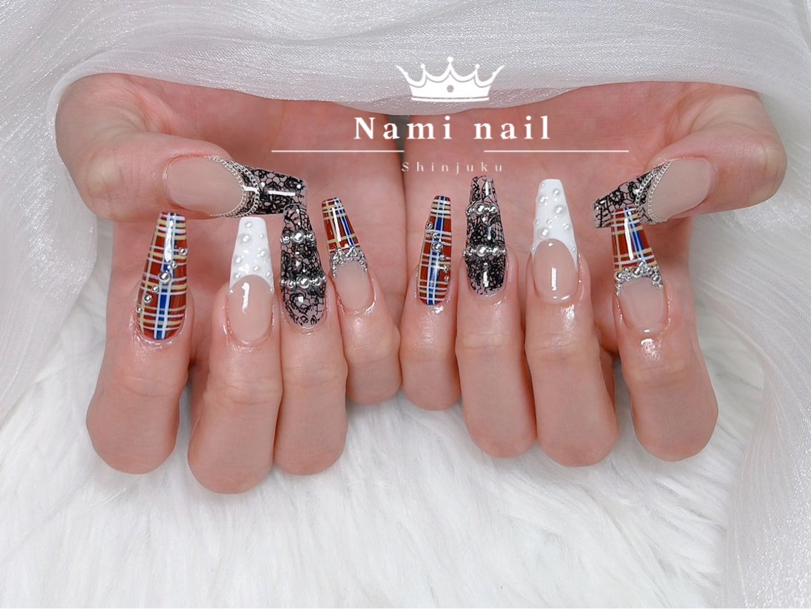 ネイル 長さ出し ガーリー 韓国ネイル ロングネイル 持ち込み ハンドネイル Nami nail salonのネイルデザイン