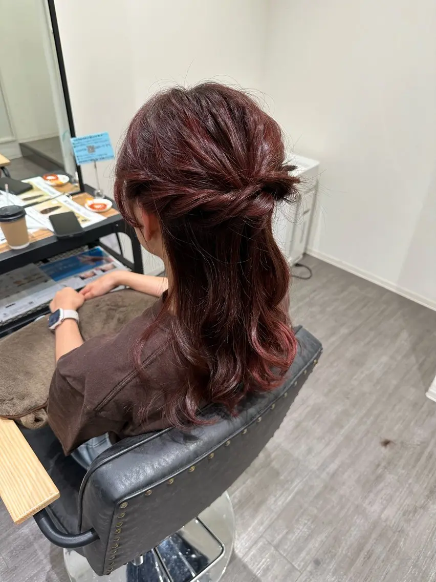 セミロング カラー ピンクカラー レッドカラー カット ヘアカラー トリートメント 艶髪レイヤー上田 紗也🇰🇷💗のヘアスタイル