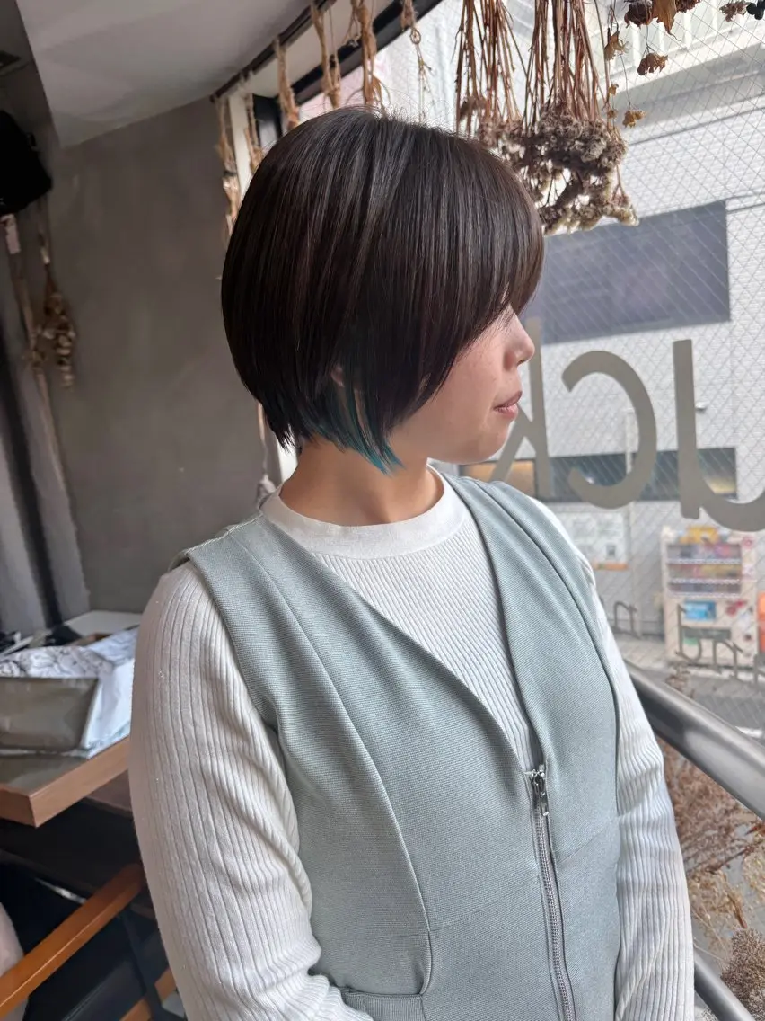 ショート カラー ウルフ レイヤー パーマ🪐MANAのヘアスタイル