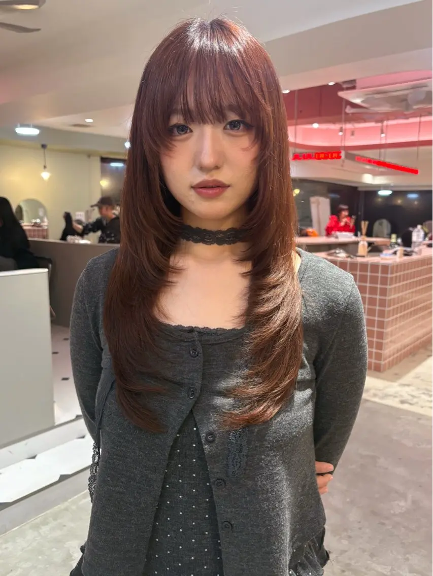 ロング レイヤーカット 長谷川 結奈のヘアスタイル