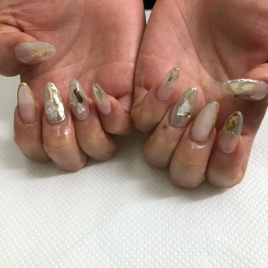 ネイル ホワイト 🎀AYAKO 🎀中韓ネイルのネイルデザイン