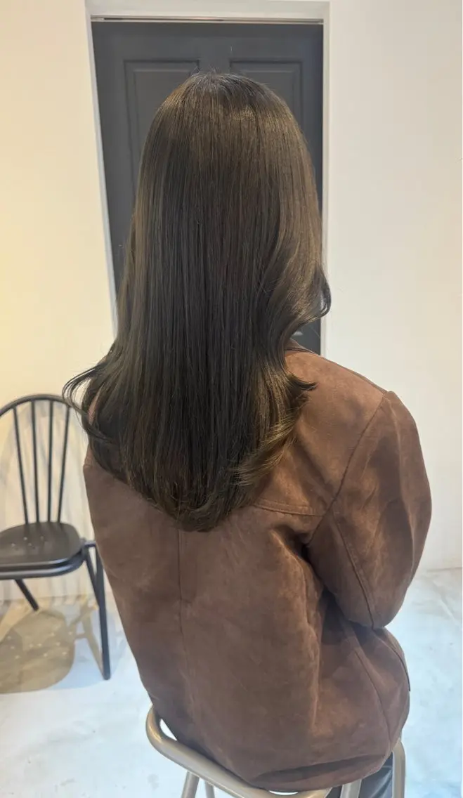 ロング カラー 透明感カラー グレージュ オリーブグレージュ オリーブグレー ヘアカラー 華奈/オリーブ/ ベージュ/抜け感🥣のヘアスタイル