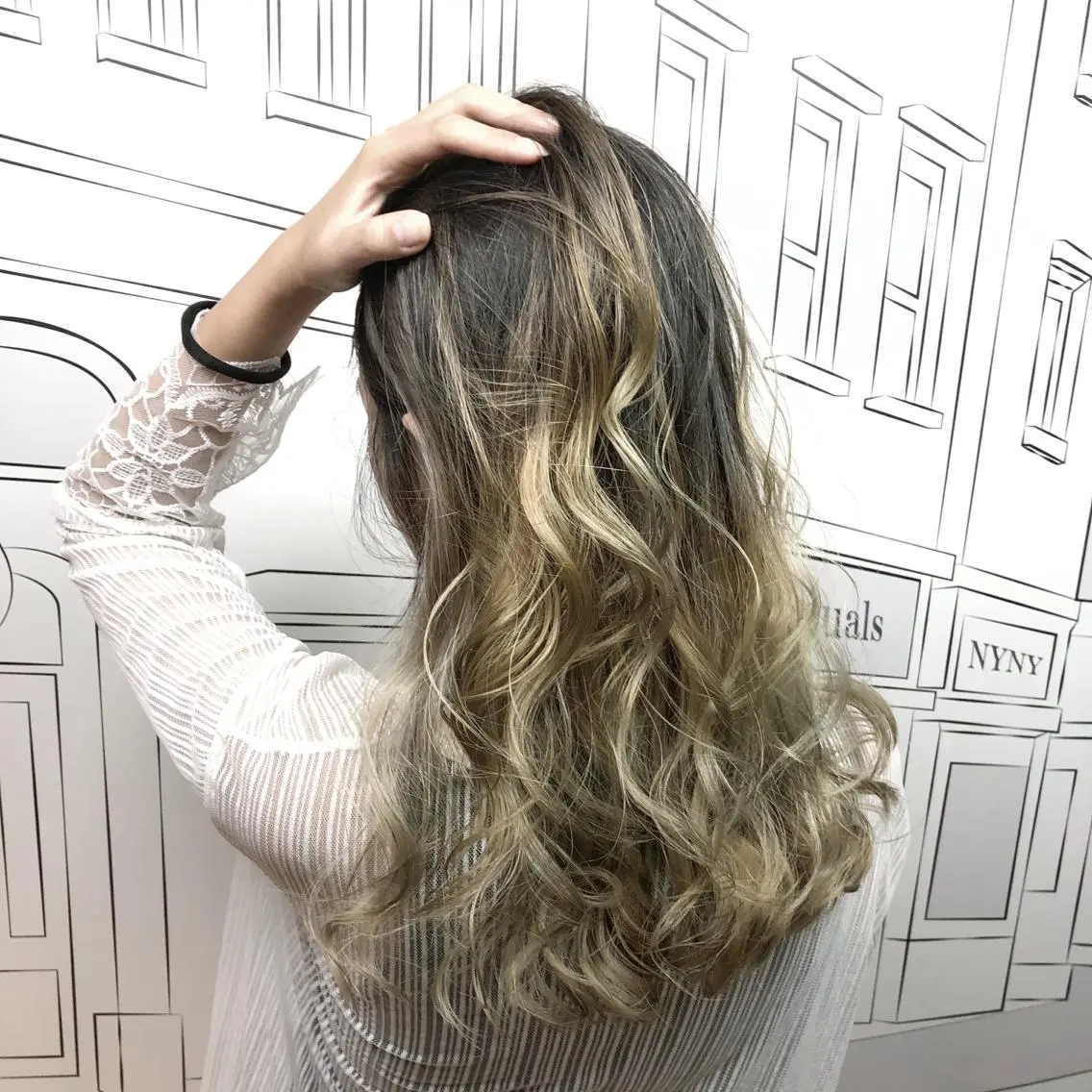 セミロング カラー バレイヤージュ ブロンド レイヤーカット レイヤー⭐️カラー ⭐️平川雅史のヘアスタイル