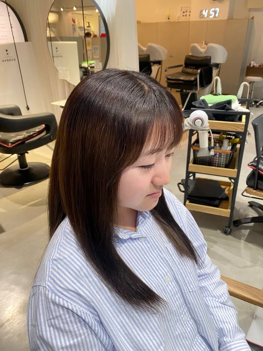 ロング カット ヘアカラー APREKO 葵のヘアスタイル