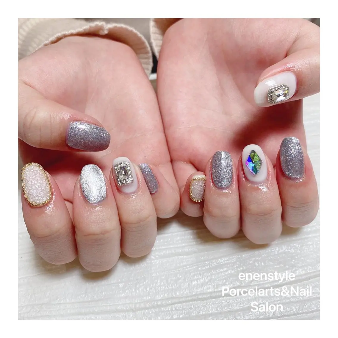 ミディアム ネイル ハンドネイル 🐾enen style 🐾のネイルデザイン