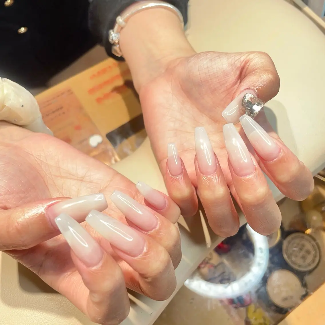ネイル ハンドネイル ハンドケア SunNail池袋 🍧エミリーのネイルデザイン