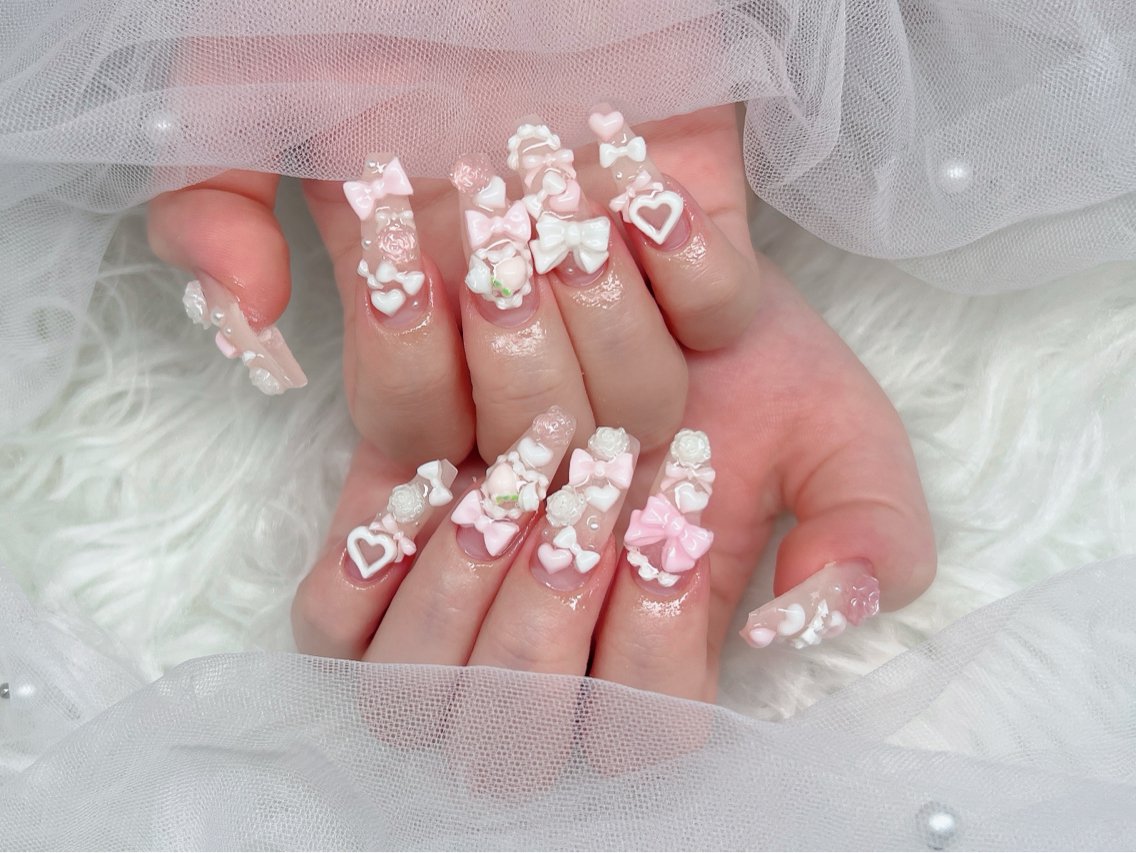 ネイル チークネイル ドット フレンチネイル グラデーション 韓国ネイル ハンドネイル Kei Nail Shibuyaのネイルデザイン