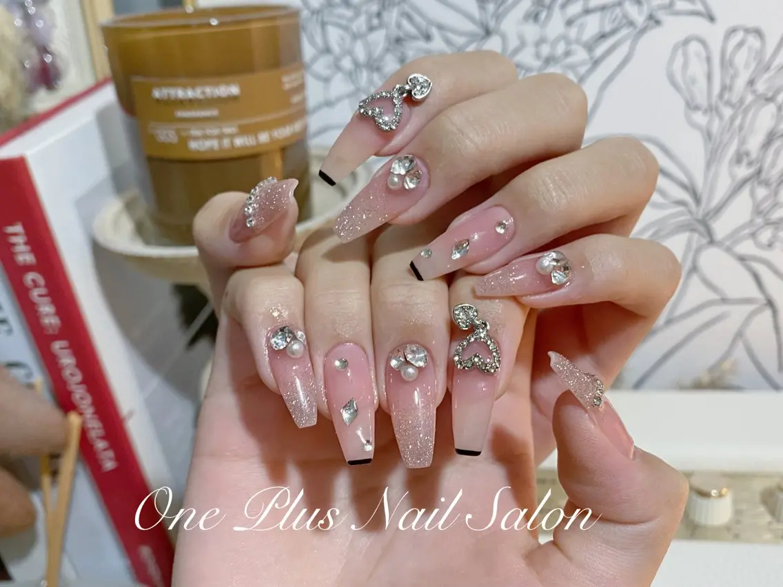 ネイル One Plus Nail Salonのネイルデザイン
