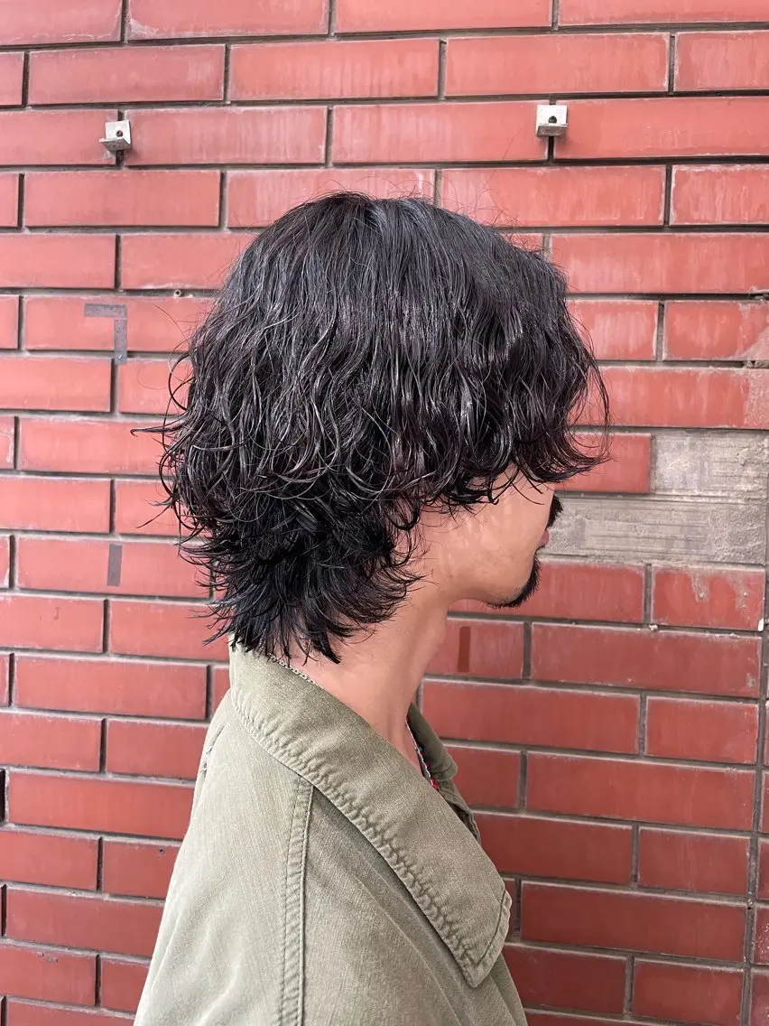 ミディアム パーマ メンズ ミディアムパーマ メンズパーマ 波巻きパーマ スパイラルパーマ カット パーマ 【柏メンズパーマ職人 】店長 KAZUMAのヘアスタイル