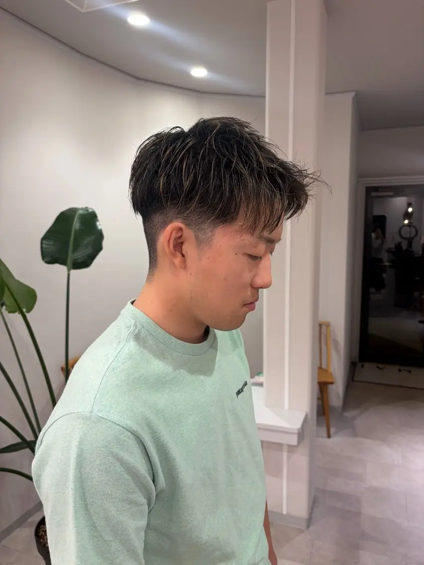 メンズ アップバング yu riのヘアスタイル