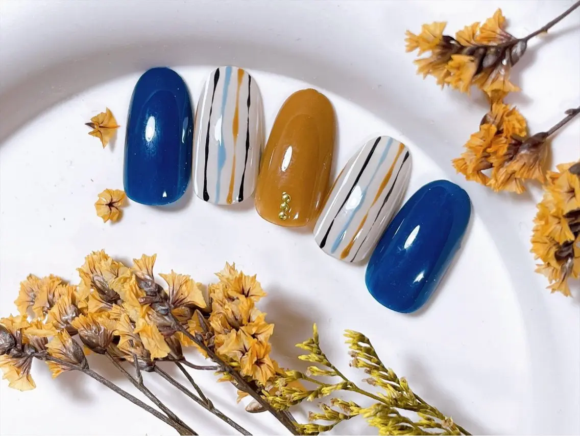 ネイル オーロラネイル ブルー ブラウン フットネイル フレンチネイル ハンドネイル kiki nail たまプラーザのネイルデザイン