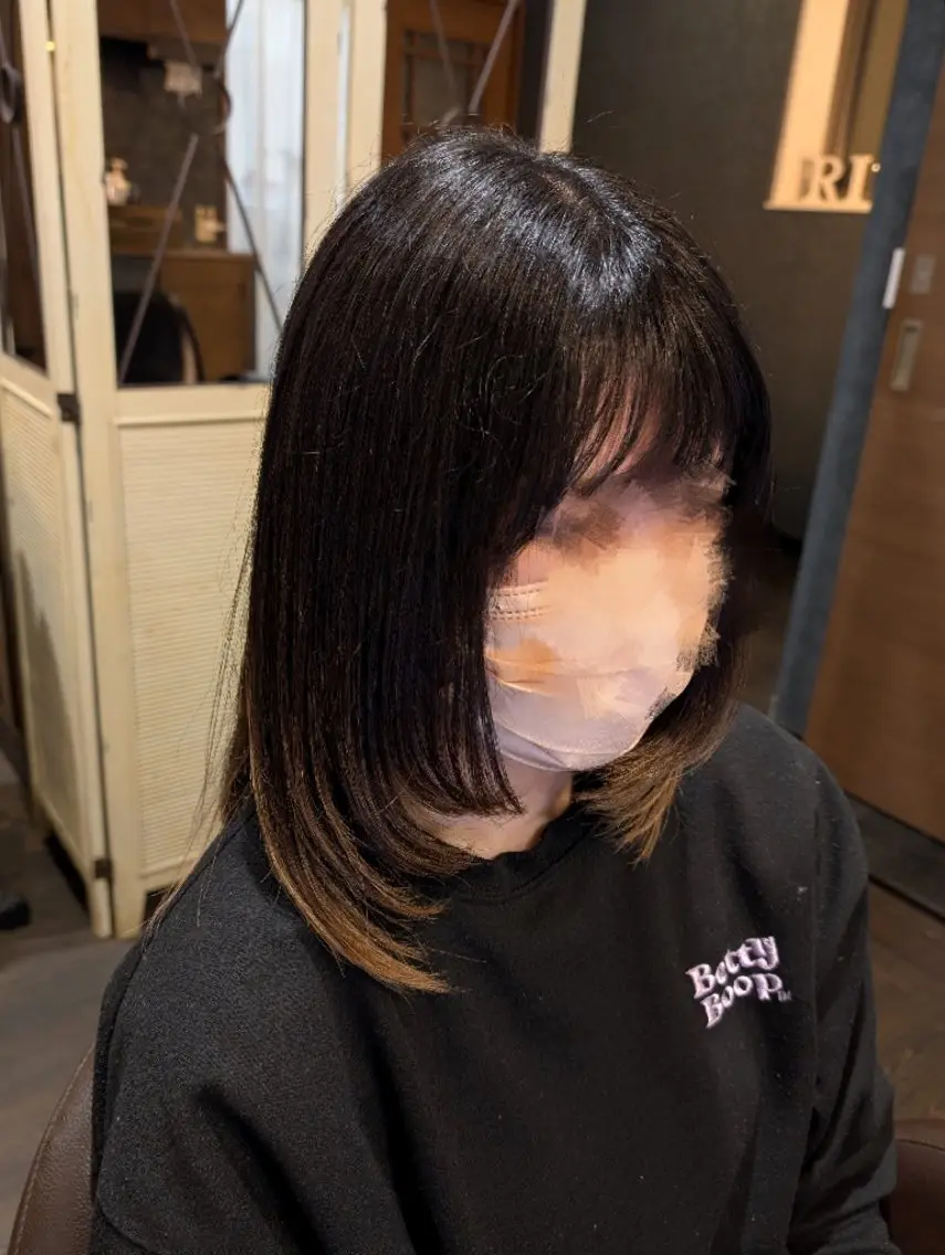 ミディアム 顔まわりレイヤー 顔周りカット レイヤーカット 寺田百花/メンズ カットモデル募集中のヘアスタイル