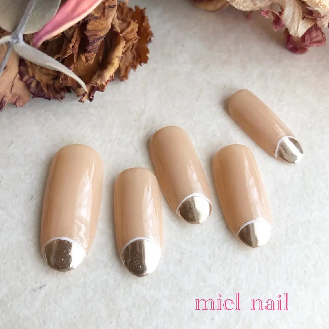 ネイル フレンチネイル オフィスネイル シルバー miel nailのネイルデザイン