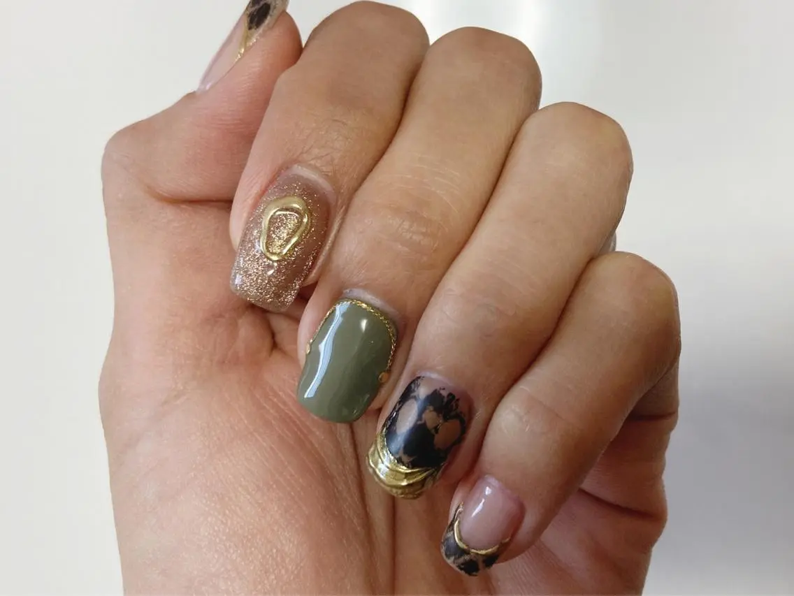 ネイル 手書きが得意🖌️ Y’s  nailのネイルデザイン