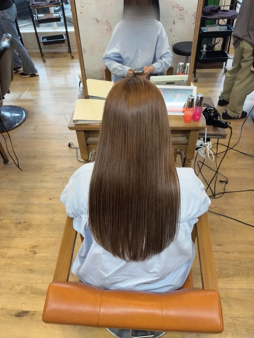 ロング カット ヘアカラー トリートメント ✨縮毛矯正✨艶髪✨️ 髪質改善✨鴻巣✨️のヘアスタイル
