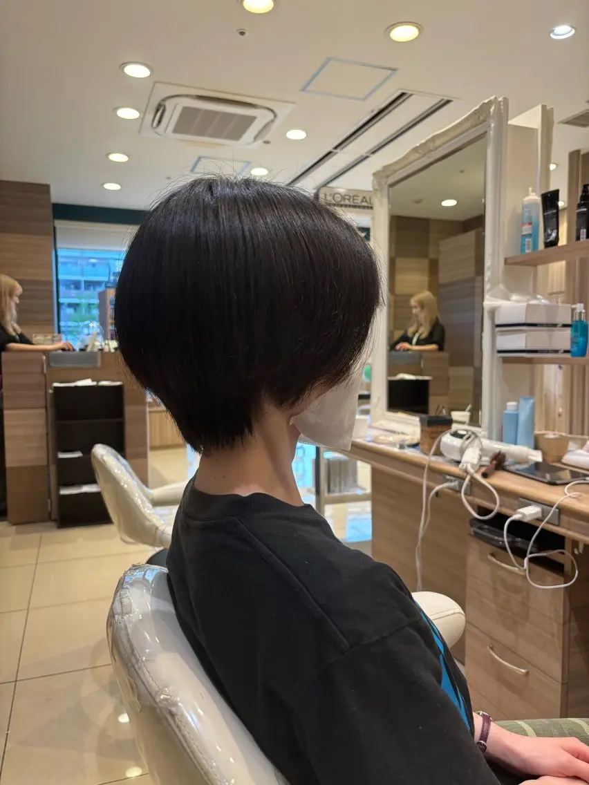 ショート カット まとまる艶髪艶カラー 🤍内田さわか🎀のヘアスタイル