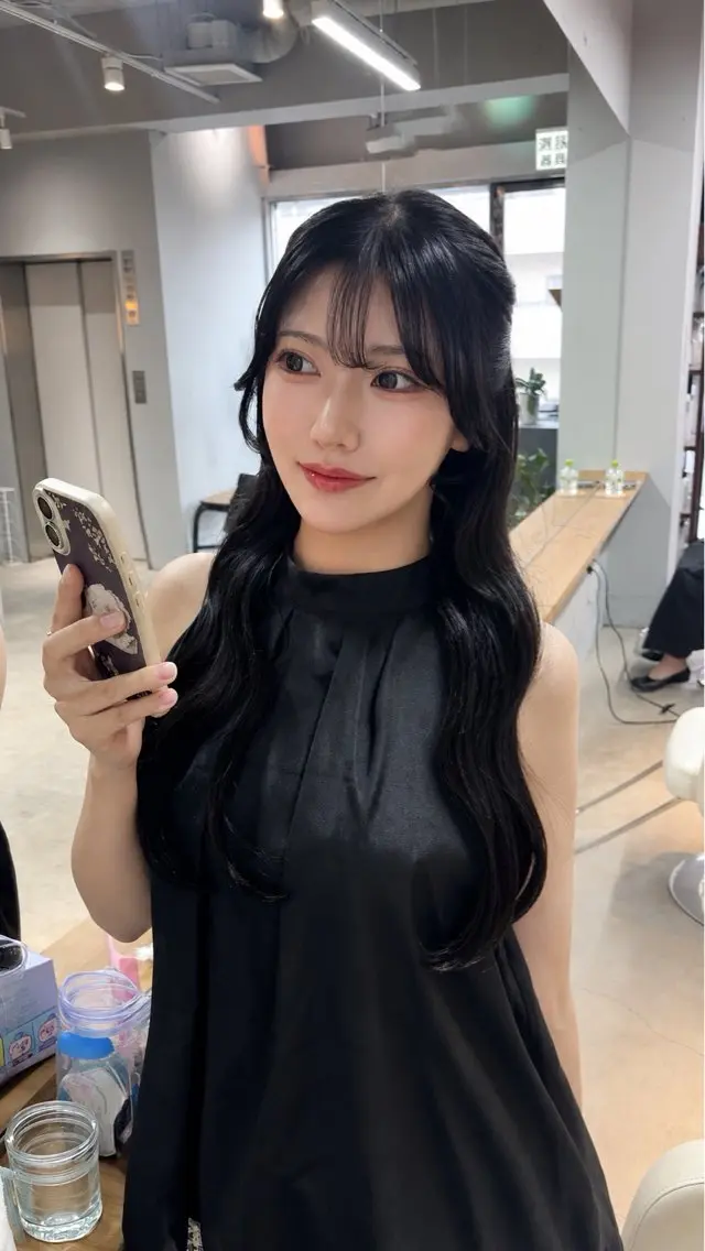 ロング カラー 黒髪 ヘアカラー MaisonHALU さくらのヘアスタイル