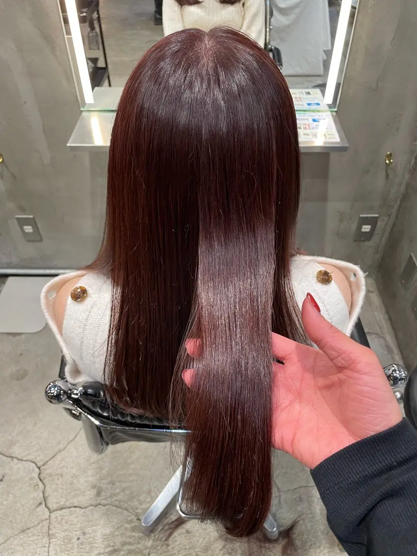 ロング カラー パーマ ヘアアレンジ ヘアカラー 縮毛矯正 トリートメント くびれレイヤー/艶 カラー　MADOKAのヘアスタイル
