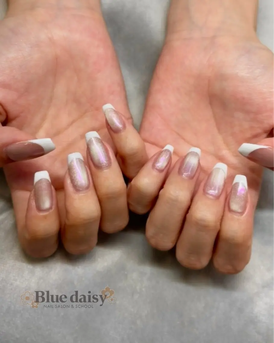 ネイル フレンチネイル ミラーネイル ハンドネイル Blue daisy 栄本店のネイルデザイン