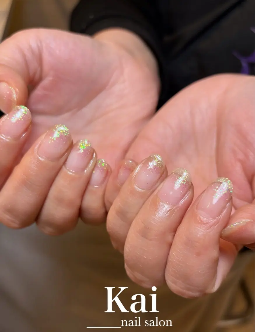 ネイル フレンチネイル グラデーション ラメ(グリッター) ラメグラデーション マグネットネイル ハンドネイル Kai  nail Mayukoのネイルデザイン