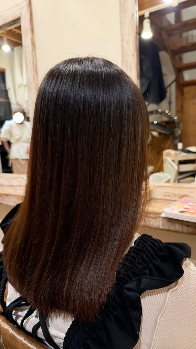 ミディアム 日巻 真香のヘアスタイル