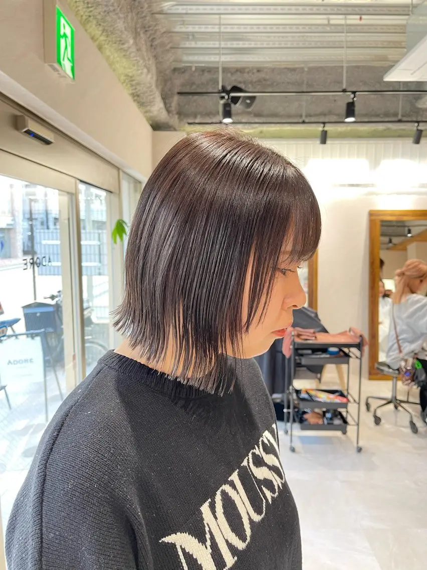 ミディアム カラー 外ハネヘア カット ヘアカラー トリートメント 🩵ボブ/レイヤー /髪質改善🩵のヘアスタイル