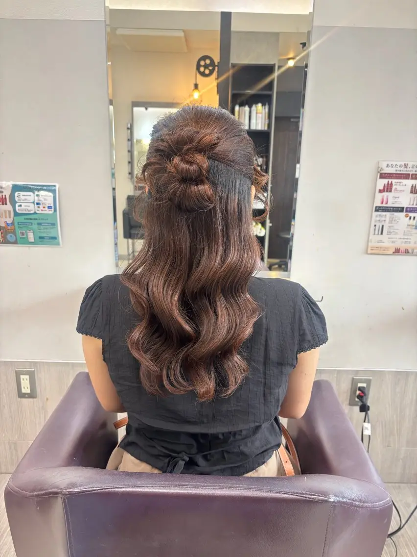 ヘアアレンジ ハーフアップ ヘアセット ブリーチなしWカラー ヘアセット菜希のヘアスタイル