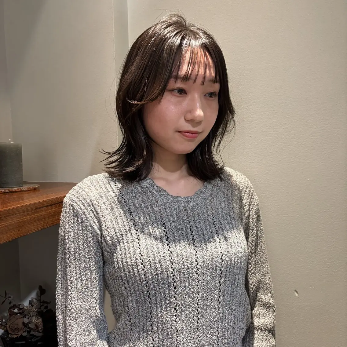 ミディアム レイヤーカット グレージュ🐰透明感 カラー🫧akihoのヘアスタイル