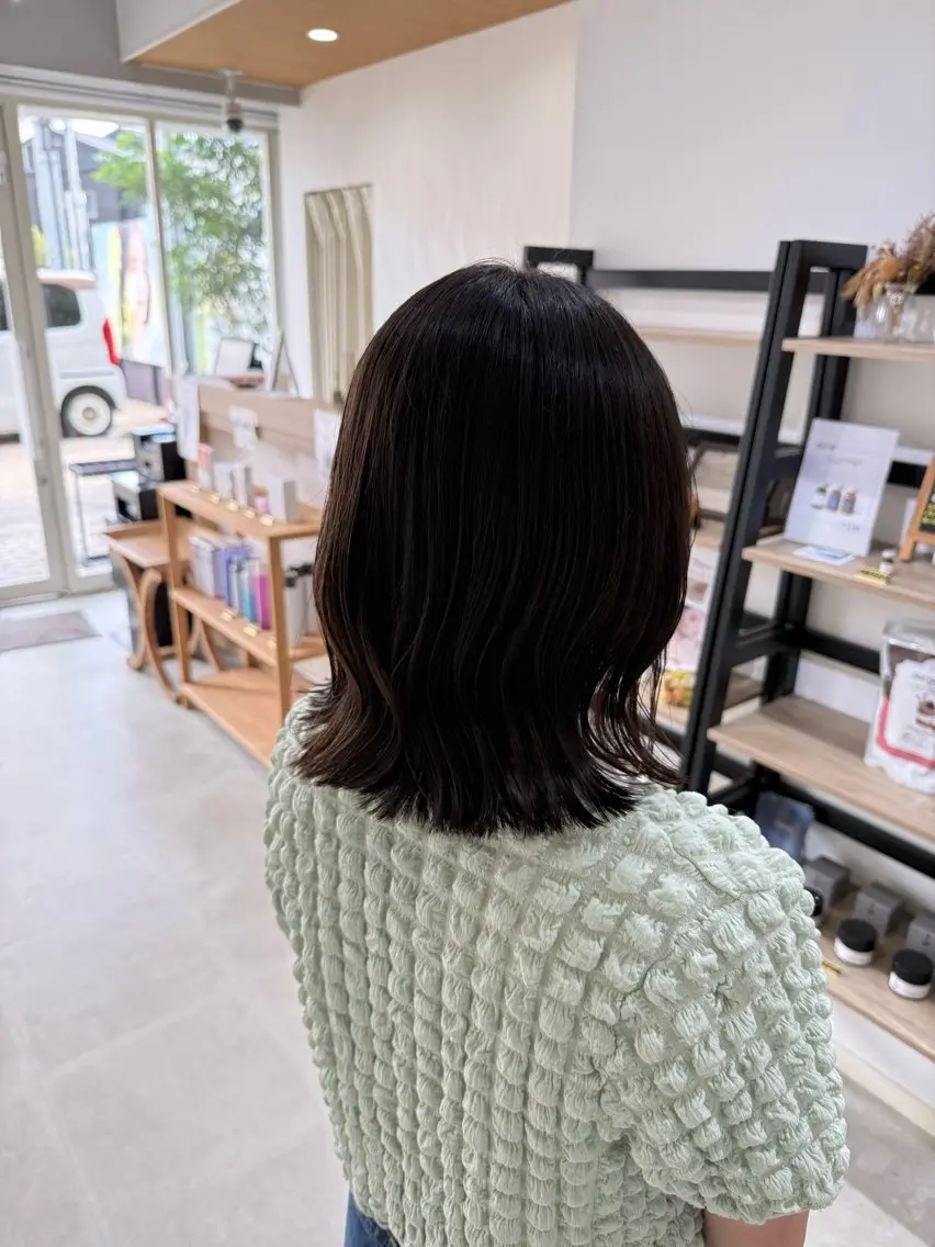 ミディアム 島 歩那のヘアスタイル