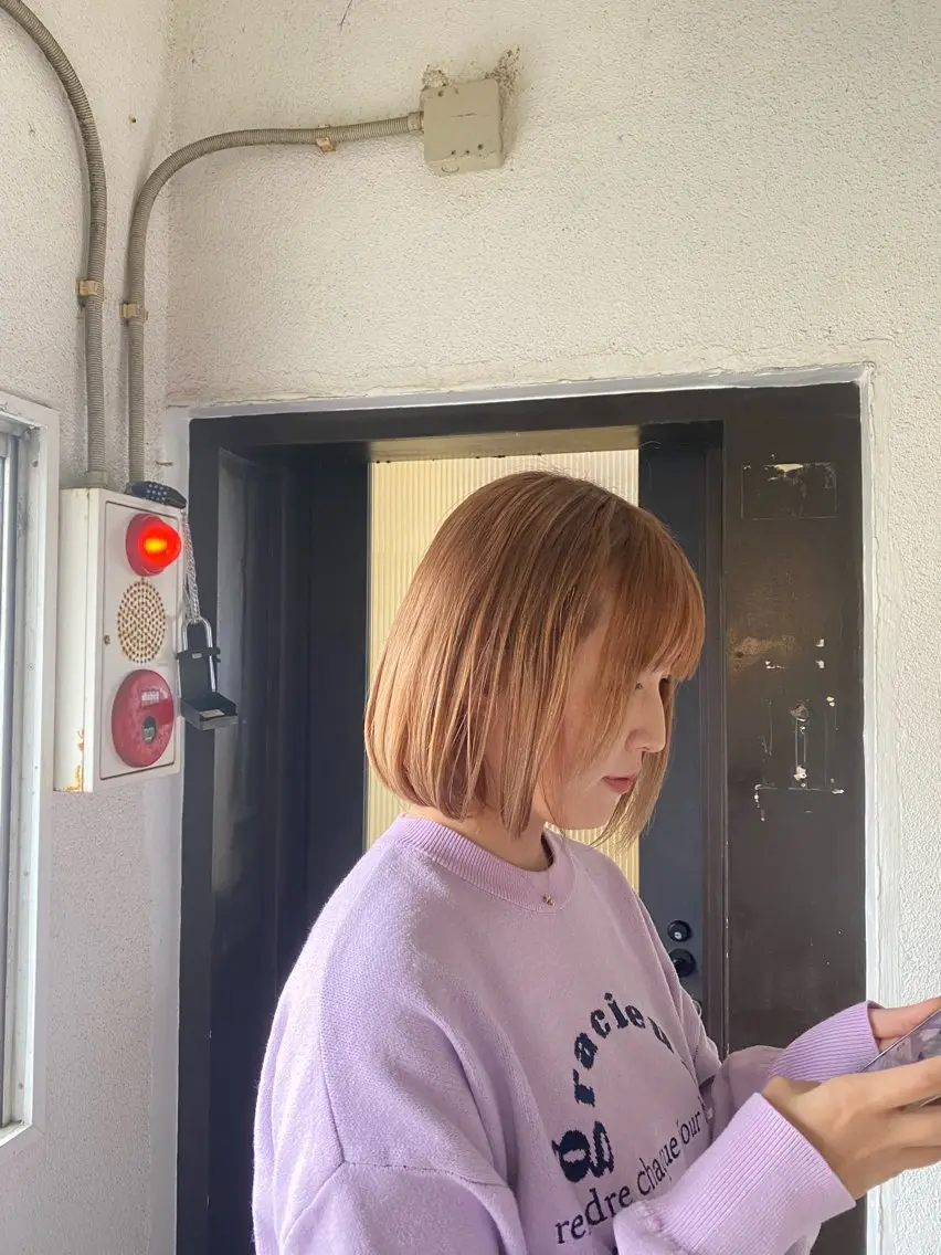 ショート カラー ベージュカラー ブリーチ ヘアカラー BATON.あずみ /カラー/縮毛矯正のヘアスタイル