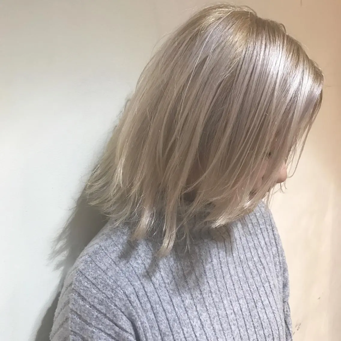ショート カラー パーマ ヘアアレンジ メンズ キッズ ネイル マツエク・マツパ ベージュカラー ホワイトベージュ ホワイト サロンドミルク 渋谷高比良のヘアスタイル