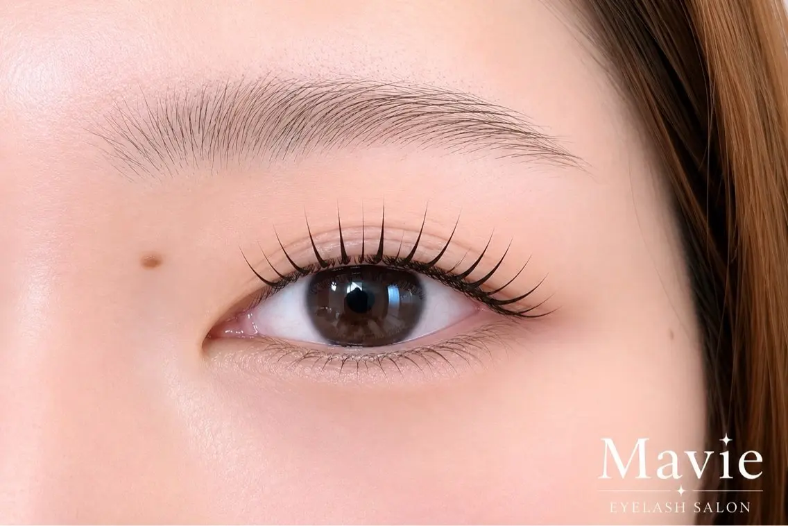 マツエクモデルの写真