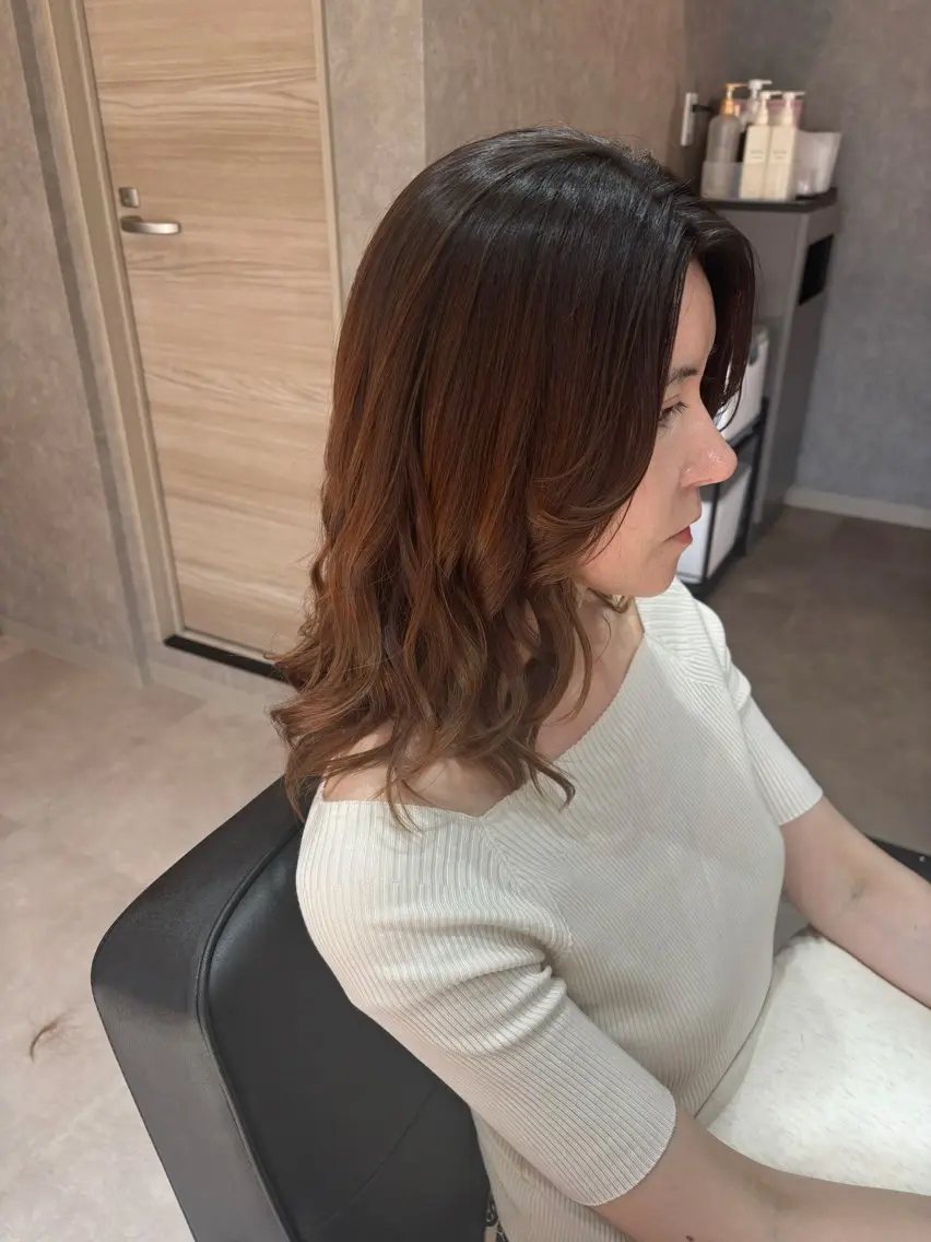 ミディアム 顔まわりレイヤー レイヤーカット カット ヘッドスパ Mina Akiyamaのヘアスタイル
