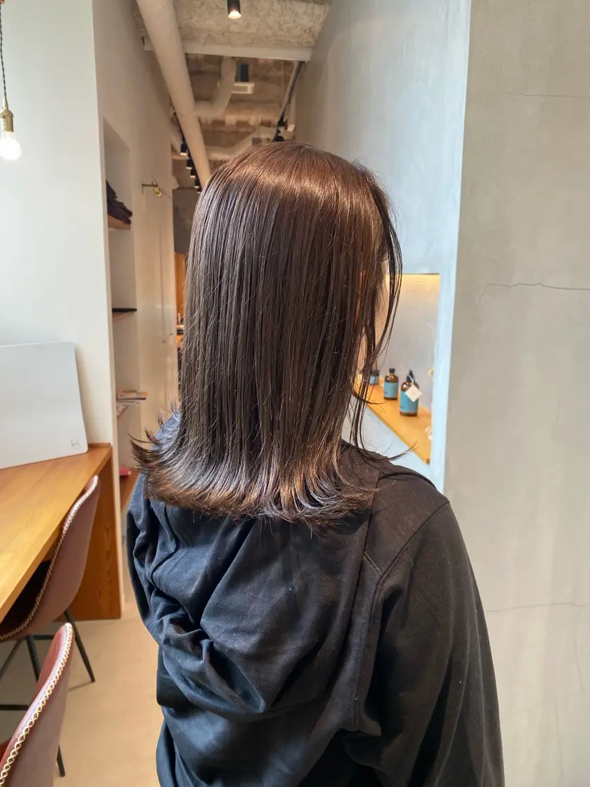 ミディアム カラー 近藤 恵のヘアスタイル