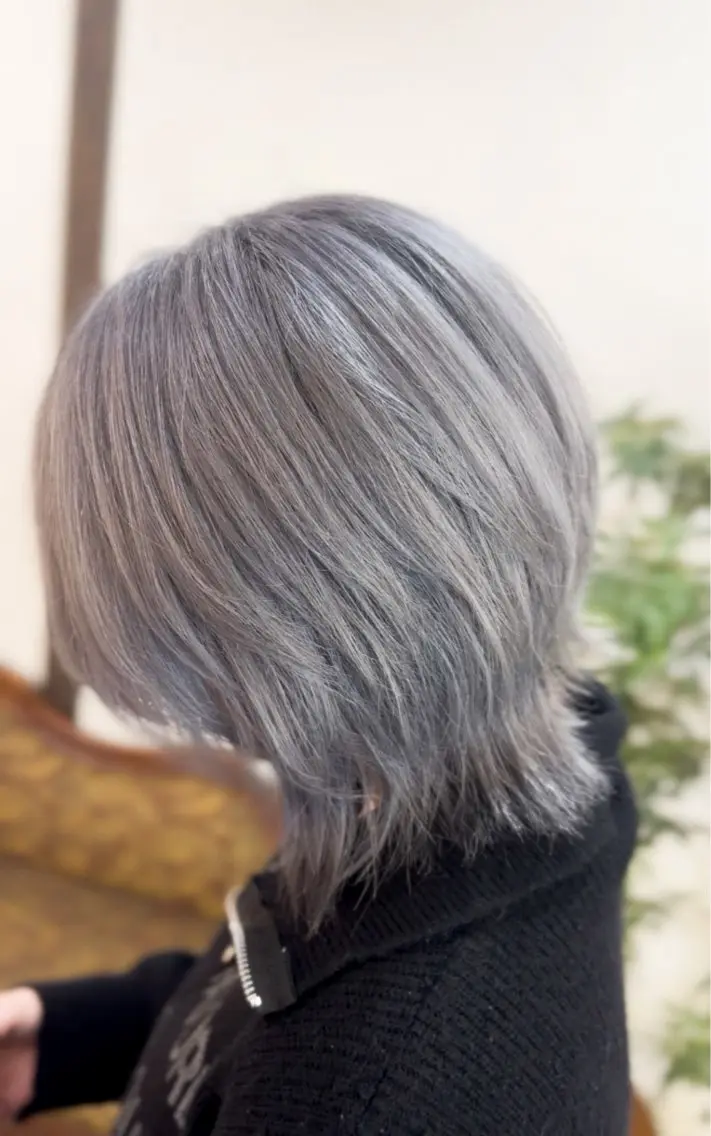 【ミニモ限定‼️】透明感UPケアブリーチ+流行りのキラテラカラーの写真