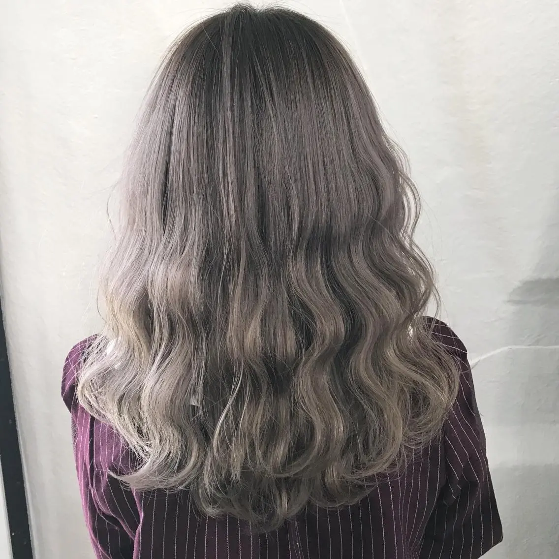 カラー ブリーチ グレージュ K-POP好き美容師 🇰🇷Kai.Yのヘアスタイル