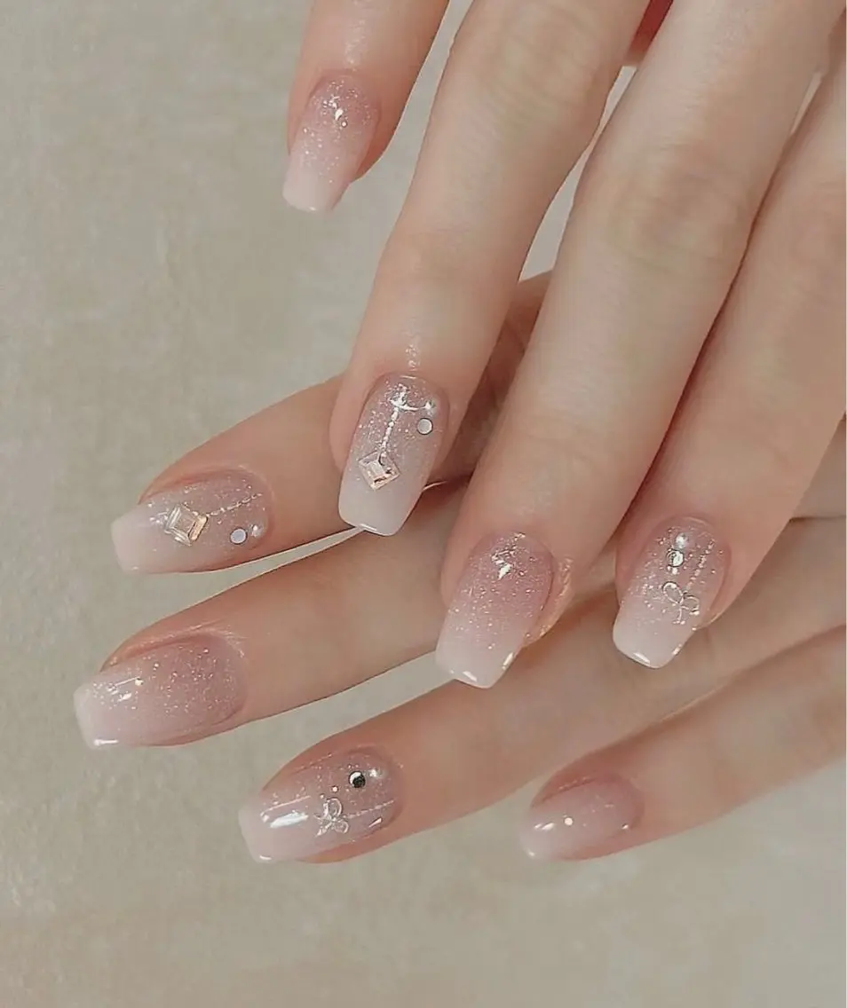 ネイル 成人式 フレンチネイル ジェルネイル グラデーション マグネットネイル ハンドネイル Rika Nail ellaのネイルデザイン
