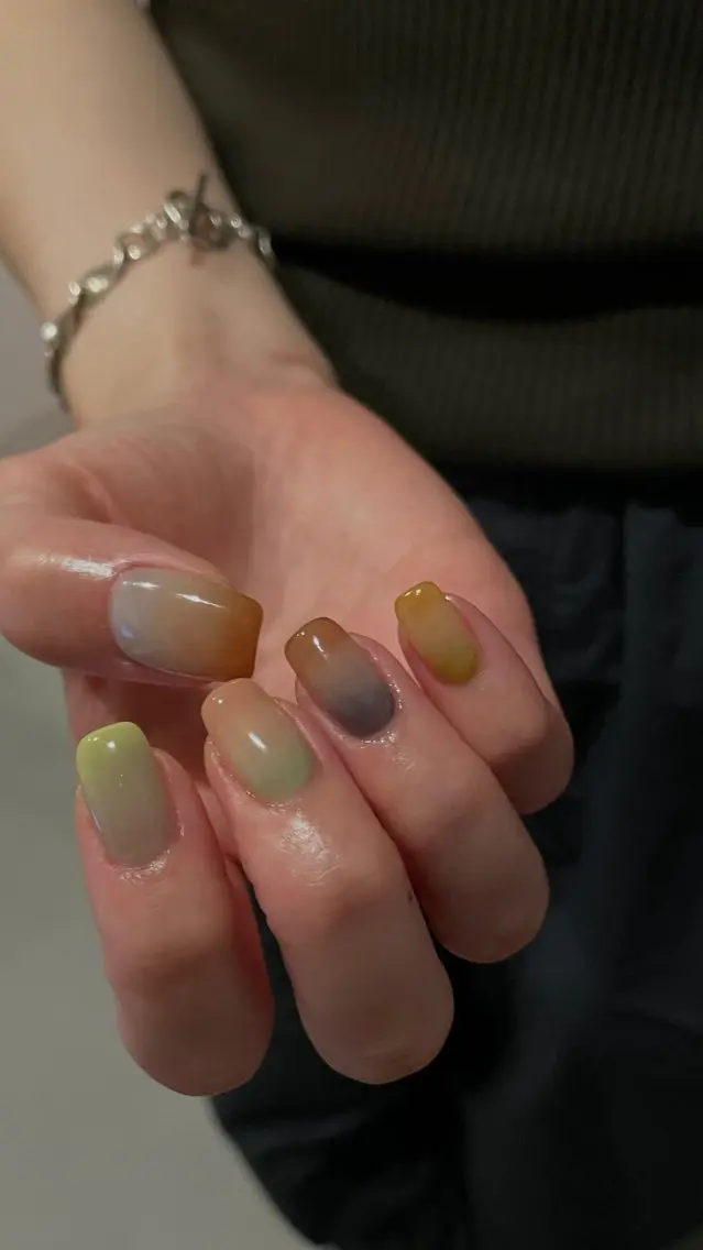 ネイル グラデーション ハンドネイル roof nailのネイルデザイン