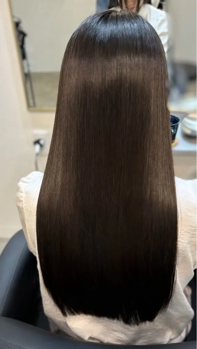 ロング カット ヘアカラー ヘッドスパ 髪質改善 安田萌吾のヘアスタイル