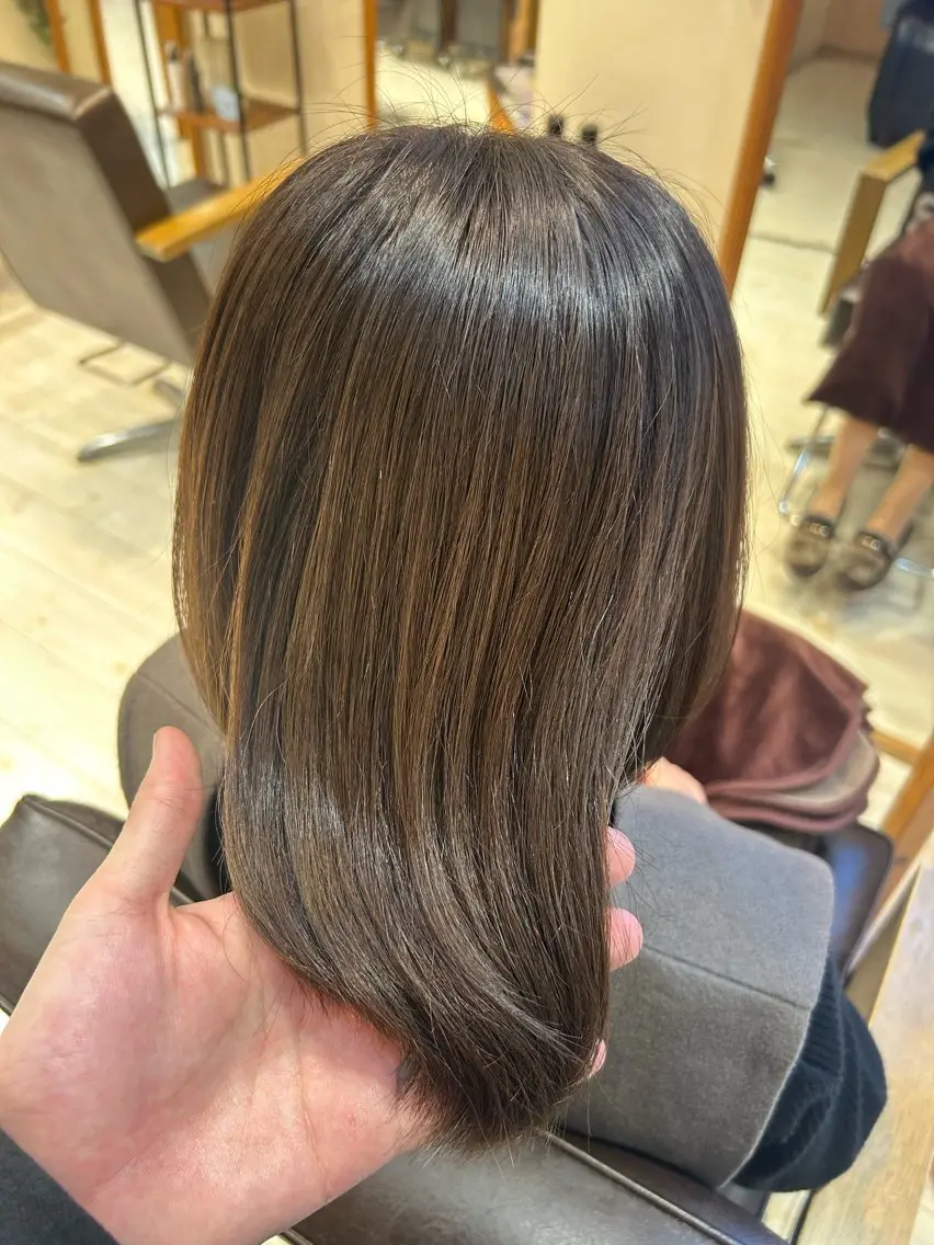 ショート ヘアカラー 井上 慈温のヘアスタイル