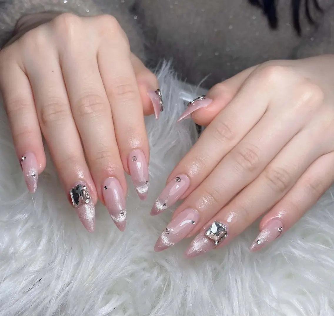 ネイル チークネイル 長さ出し フラッシュネイル フレンチネイル グラデーション ハンドネイル Lenie Nail Salonのネイルデザイン