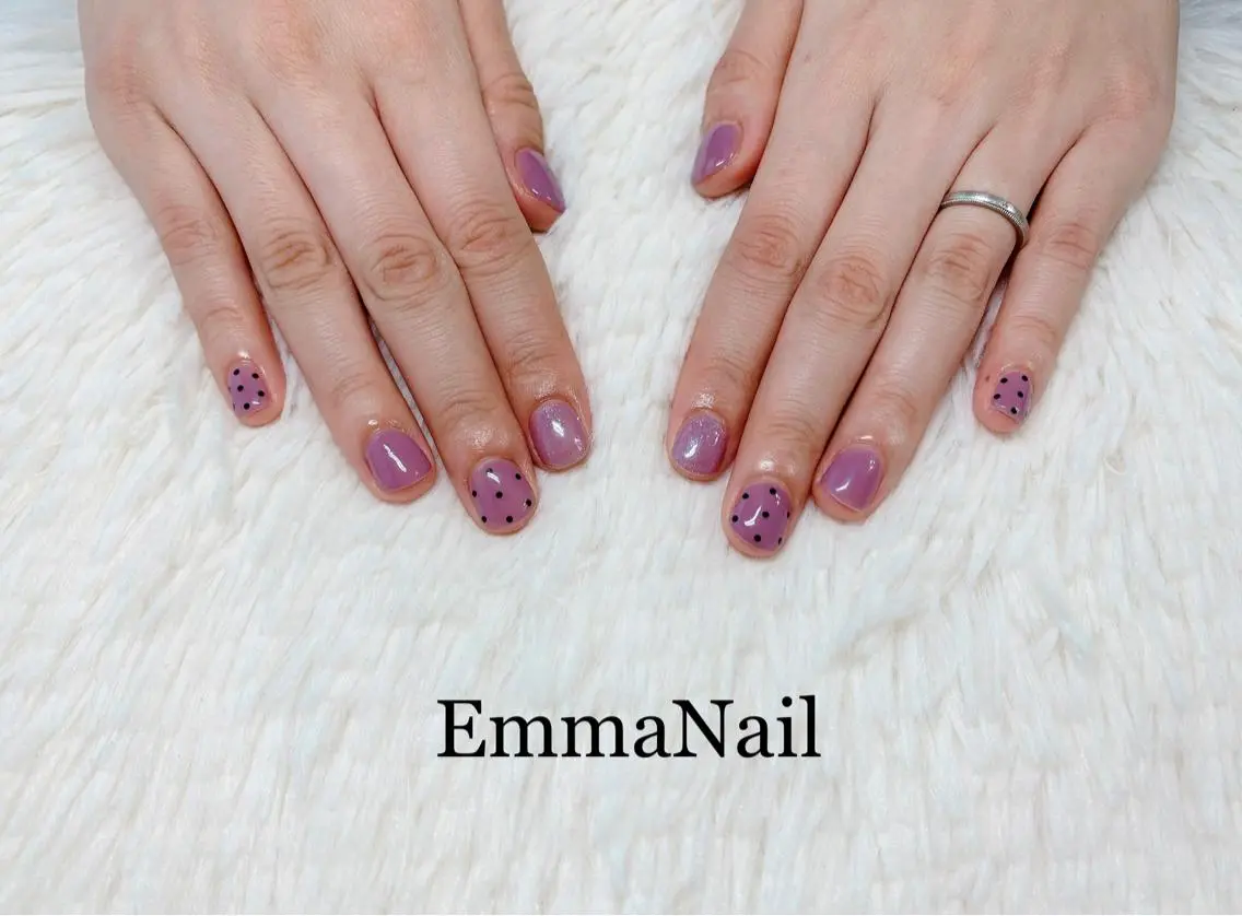ネイル ジェルネイル ハンドネイル salon EM&A emiのネイルデザイン