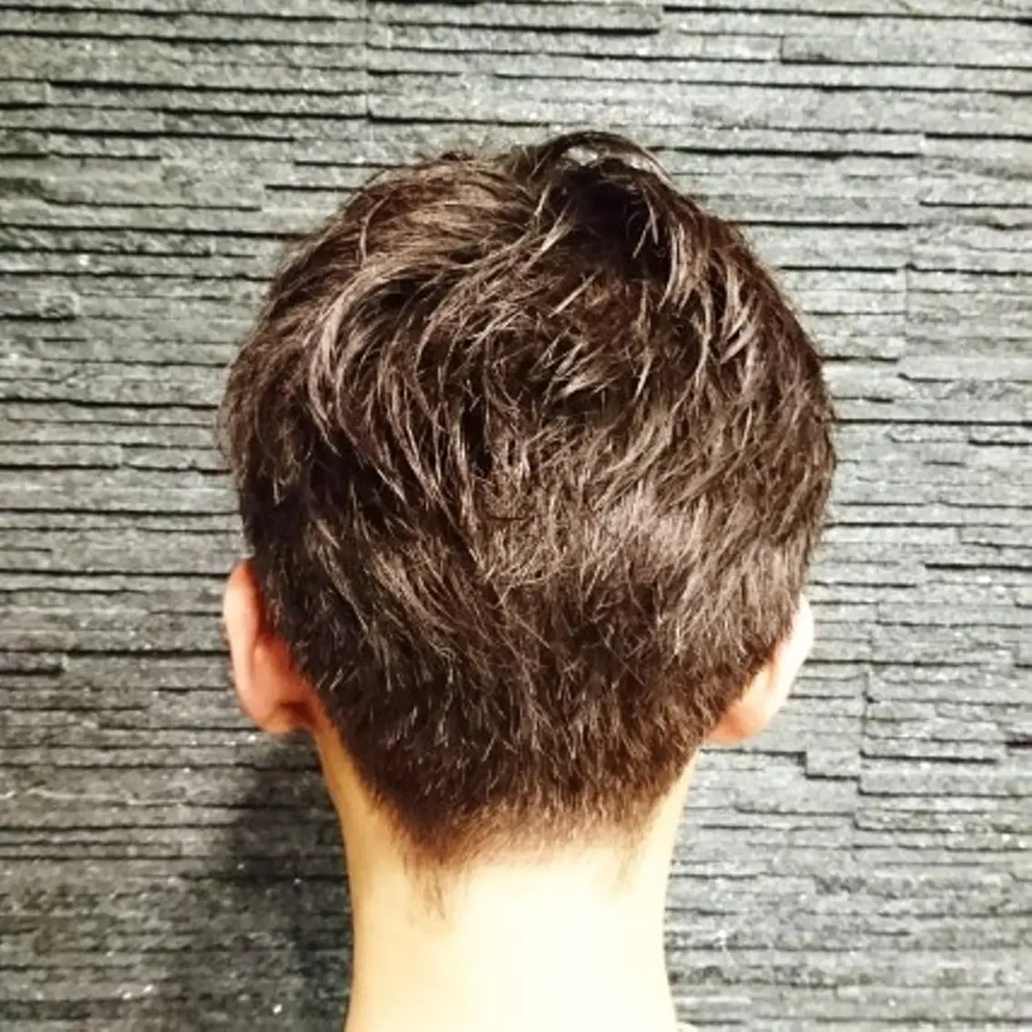 ミディアム BroTokyo マルのヘアスタイル