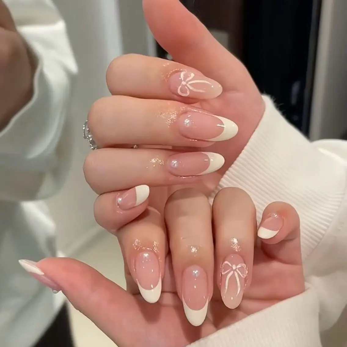 ネイル フレンチネイル ジェルネイル オフィスネイル リボン シンプルネイル ハンドネイル ハンドケア Umee Nailのネイルデザイン