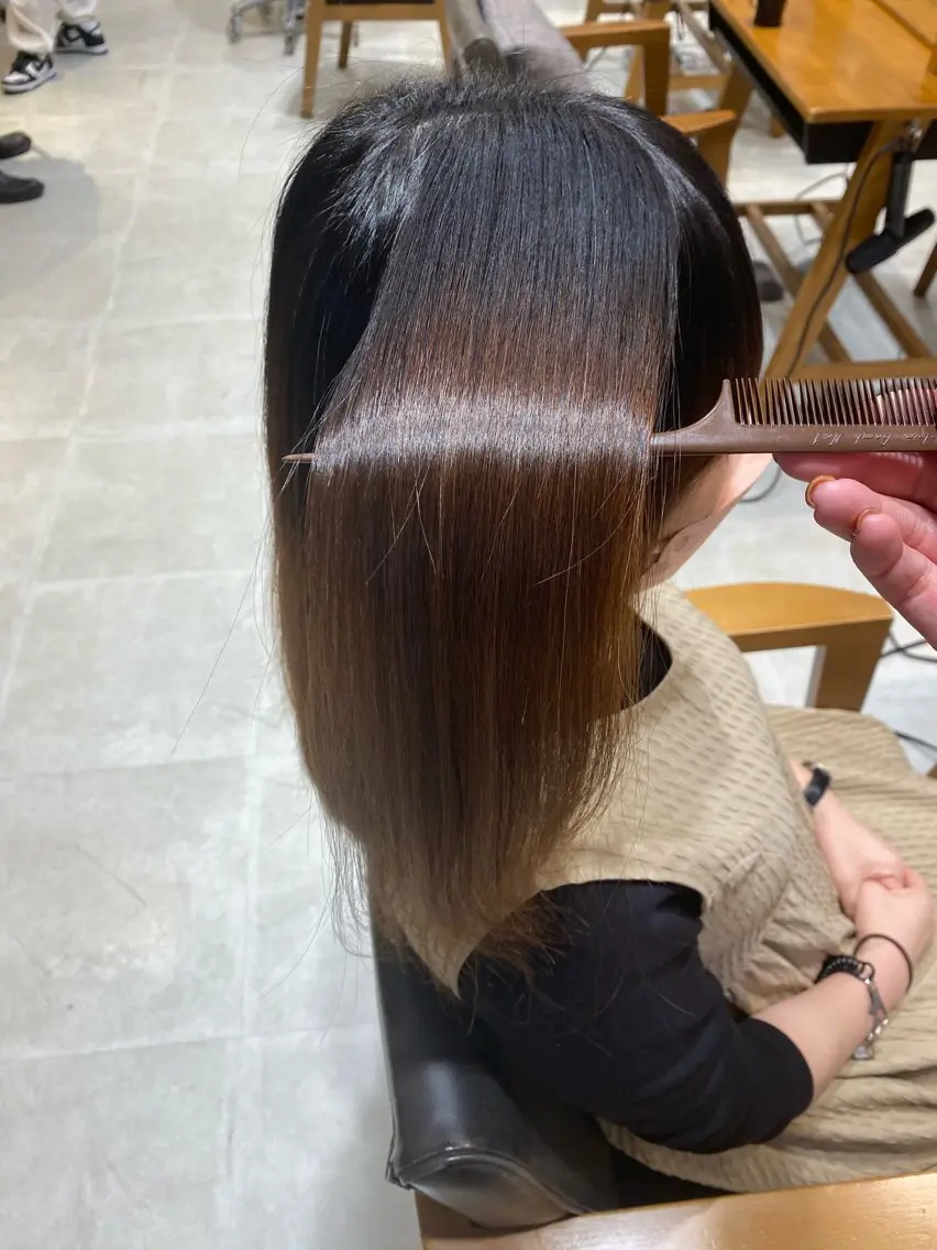 ミディアム mei / レイヤー 顔まわり 🤍のヘアスタイル