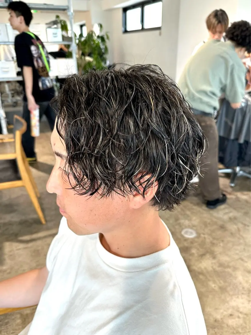 ☘️【平日限定】💫骨格補正メンズカット+ツイスパorフェザーor波巻きorアイロンパーマ+補修トリートメント✂︎の写真