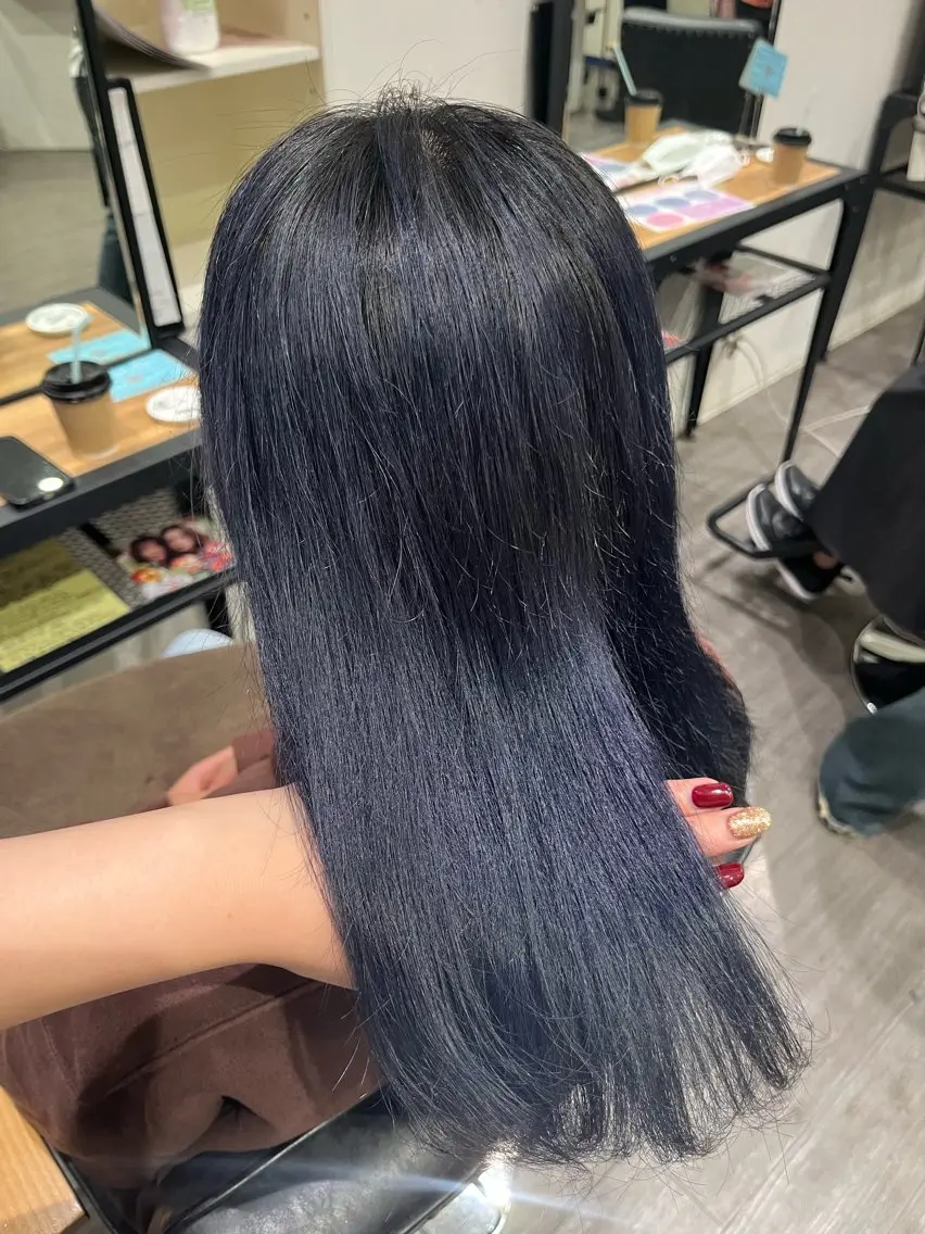 ミディアム カラー グレージュ ネイビーカラー cocotte 💟草間紫音💟のヘアスタイル