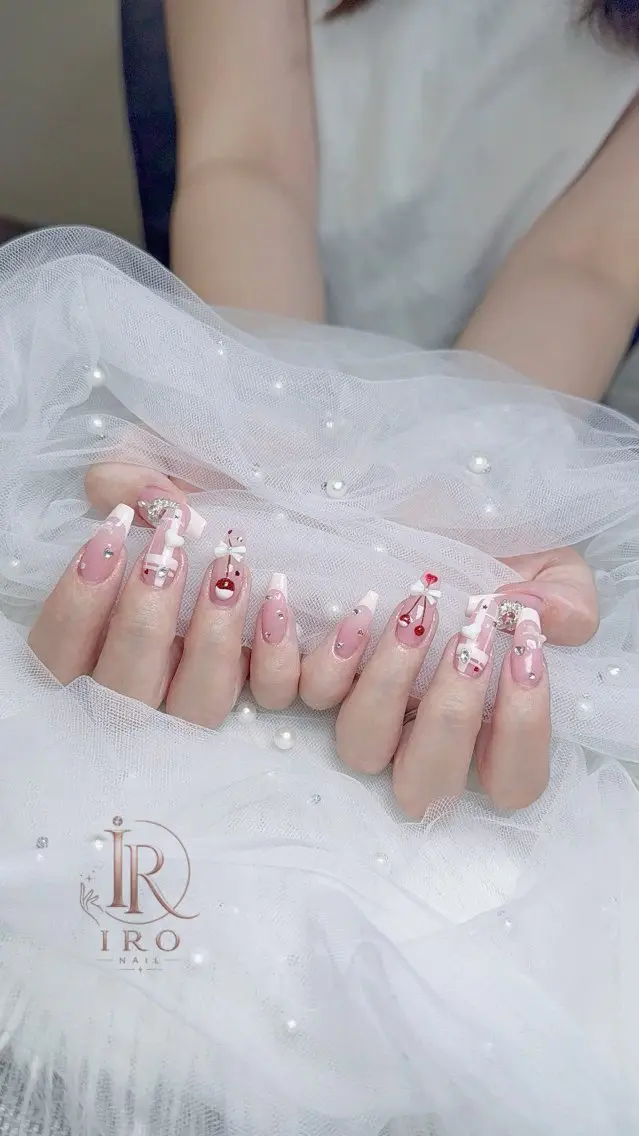 ネイル ハンドネイル IRO Nail Studioのネイルデザイン
